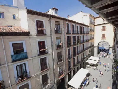 Clientes alojados en Deluxe en plaza mayor