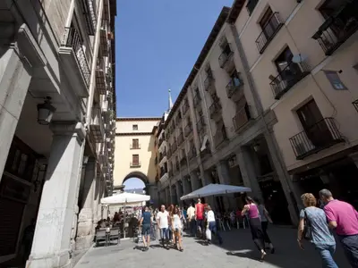 Clientes alojados en Deluxe en plaza mayor