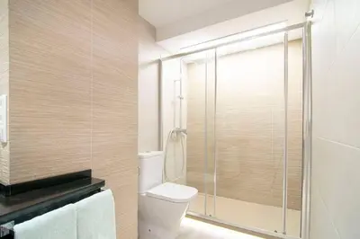 Un baño de Beautiful Apartment next to Santiago Bernabeu by Batuecas
