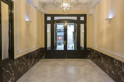 Plano de Luxury Silver Apartment just steps from Gran Vía by Batuecas