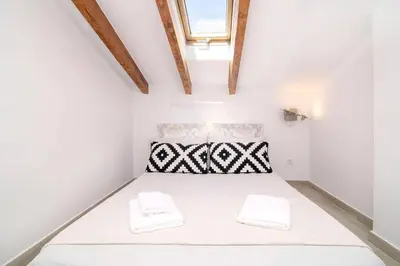 Cama o camas de una habitación en Madrid Center apartment next Plaza Mayor by Batuecas