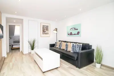 Zona de estar de Madrid Center apartment next Plaza Mayor by Batuecas