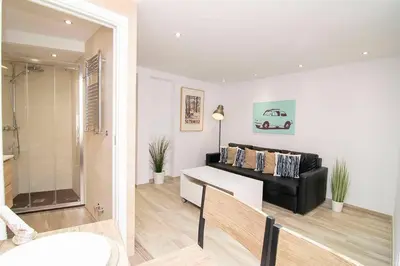 Un baño de Madrid Center apartment next Plaza Mayor by Batuecas
