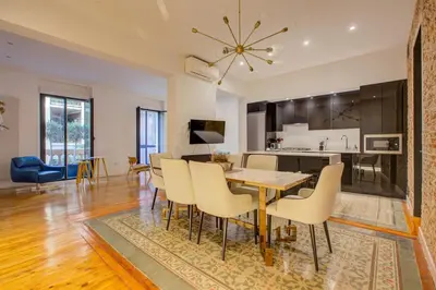 Una cocina o zona de cocina en Luxury Rooms Madrid Center Duplex
