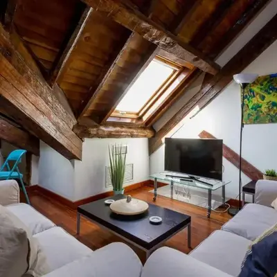 Rustic 5 Bedroom Atic