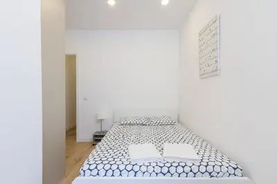 Cama o camas de una habitación en Marvelous Apartment of 3 Bedrooms near La Latina by Batuecas