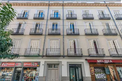 Edificio en el que se encuentra el apartamento
