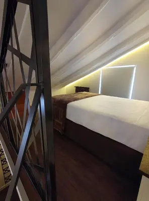 Cama o camas de una habitación en Hostal JQ Madrid 1
