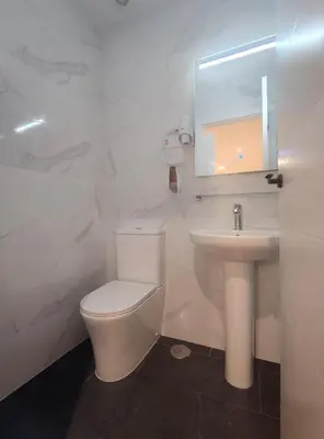 Un baño de Hostal JQ Madrid 1