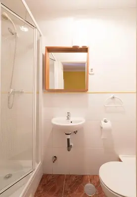 Un baño de Pensión Apolo XI