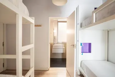 Cama o camas de una habitación en Safestay Madrid Central