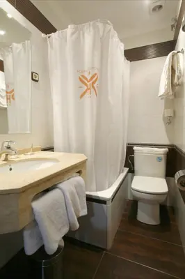 Un baño de Hostal Victoria II