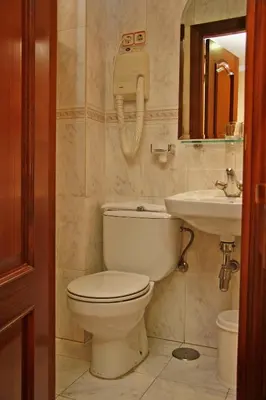 Un baño de Hostal Victoria III