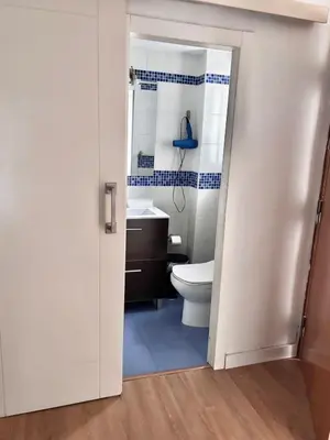 Un baño de Centro Madrid Rio - Monederos D