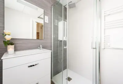 Un baño de GOYA DELUXE