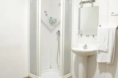 Un baño de Hostal Las Torres