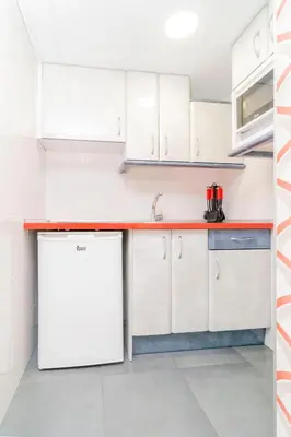 Una cocina o zona de cocina en Far Home Gran Vía