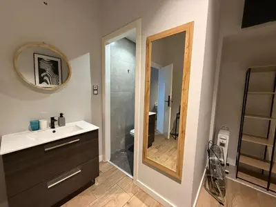 Un baño de Marina Rooms