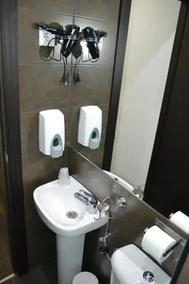 Un baño de Hostal El Brezo