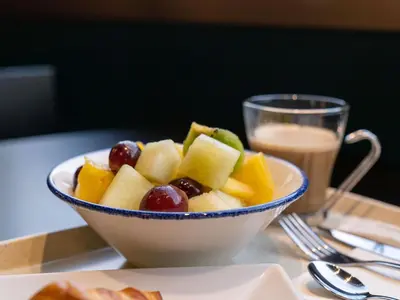 Comida en o cerca de este hotel