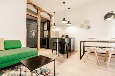 Una cocina o zona de cocina en STYLISH NEST 1BD PLAZA MAYOR - SOL