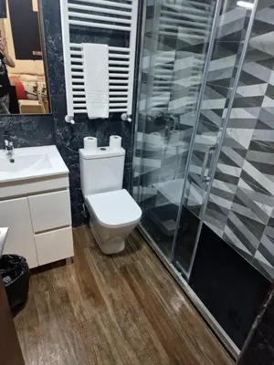 Un baño de Hostal Corazón de Madrid 1
