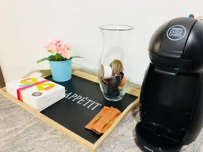 Utensilios para hacer té y café en CHUECA Apartamentos Noxi