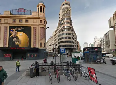 Edificio en el que se encuentra el apartamento