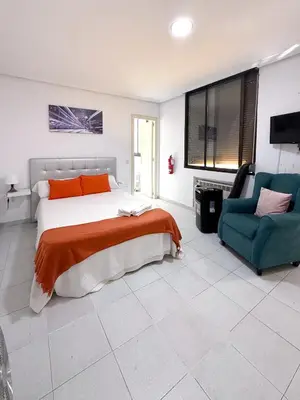 Cama o camas de una habitación en Estudio en plaza callao Madrid