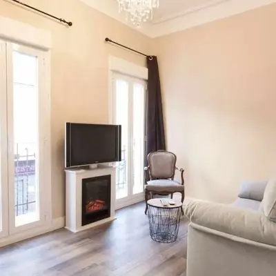 NEW. Moderno y elegante apartamento céntrico.