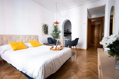 Cama o camas de una habitación en Charming Vintage Studio in trendy Chueca