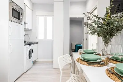 Una cocina o zona de cocina en Waou Los Austrias I - Alquiler Corta Duración