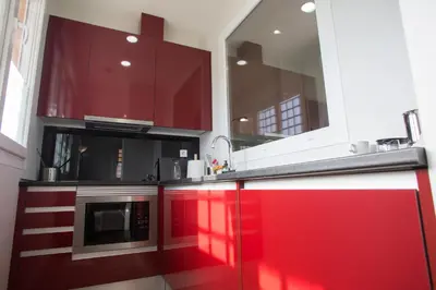 Una cocina o zona de cocina en WindRose 8