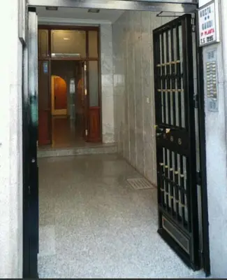 Plano de Hostal Gaudí