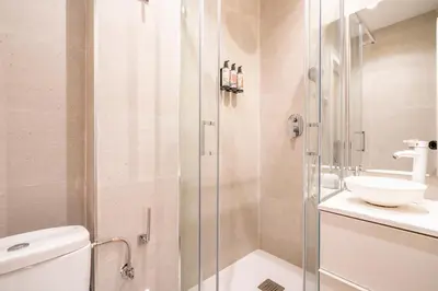 Un baño de V73 Elegance & Comfort - Luxury in Barrio Salamanca