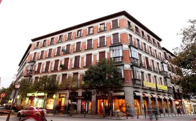 Edificio en el que se encuentra el hostal o pensión