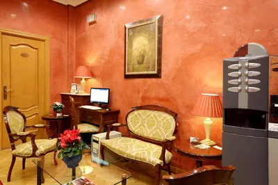 Una televisión o centro de entretenimiento en Hostal Silserranos
