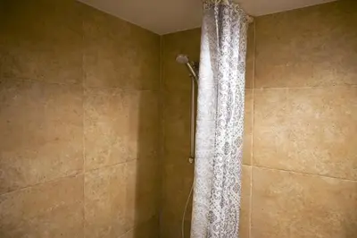 Un baño de For You Rentals Apartment TEMPORAL Madrid Cava Baja-La Latina CBA361