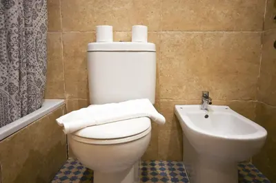 Un baño de For You Rentals Apartment TEMPORAL Madrid Cava Baja-La Latina CBA361