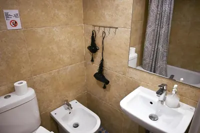 Un baño de For You Rentals Apartment TEMPORAL Madrid Cava Baja-La Latina CBA361