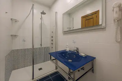 Un baño de Nice 2 bedrooms Madrid downtown