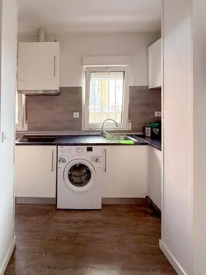 Una cocina o zona de cocina en Comodo y agradable estudio en Madrid centro A6