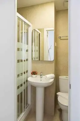Un baño de Comodo y agradable estudio en Madrid centro A6