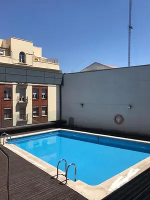 Piscina en o cerca de Centro Atocha 01