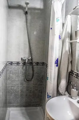 Un baño de Residencia Gómez Pardo