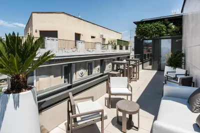 Un balcón o terraza de The Garden Suites