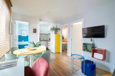 Una cocina o zona de cocina en Your BEST EXPERIENCE old Madrid CHUECA