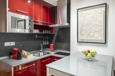Una cocina o zona de cocina en Quiet 1BR apartment in Chueca
