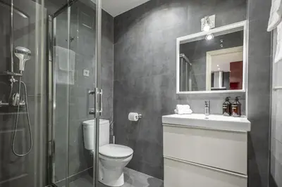 Un baño de Quiet 1BR apartment in Chueca