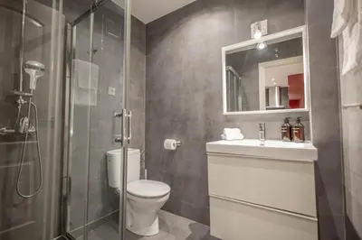 Un baño de Quiet 1BR apartment in Chueca